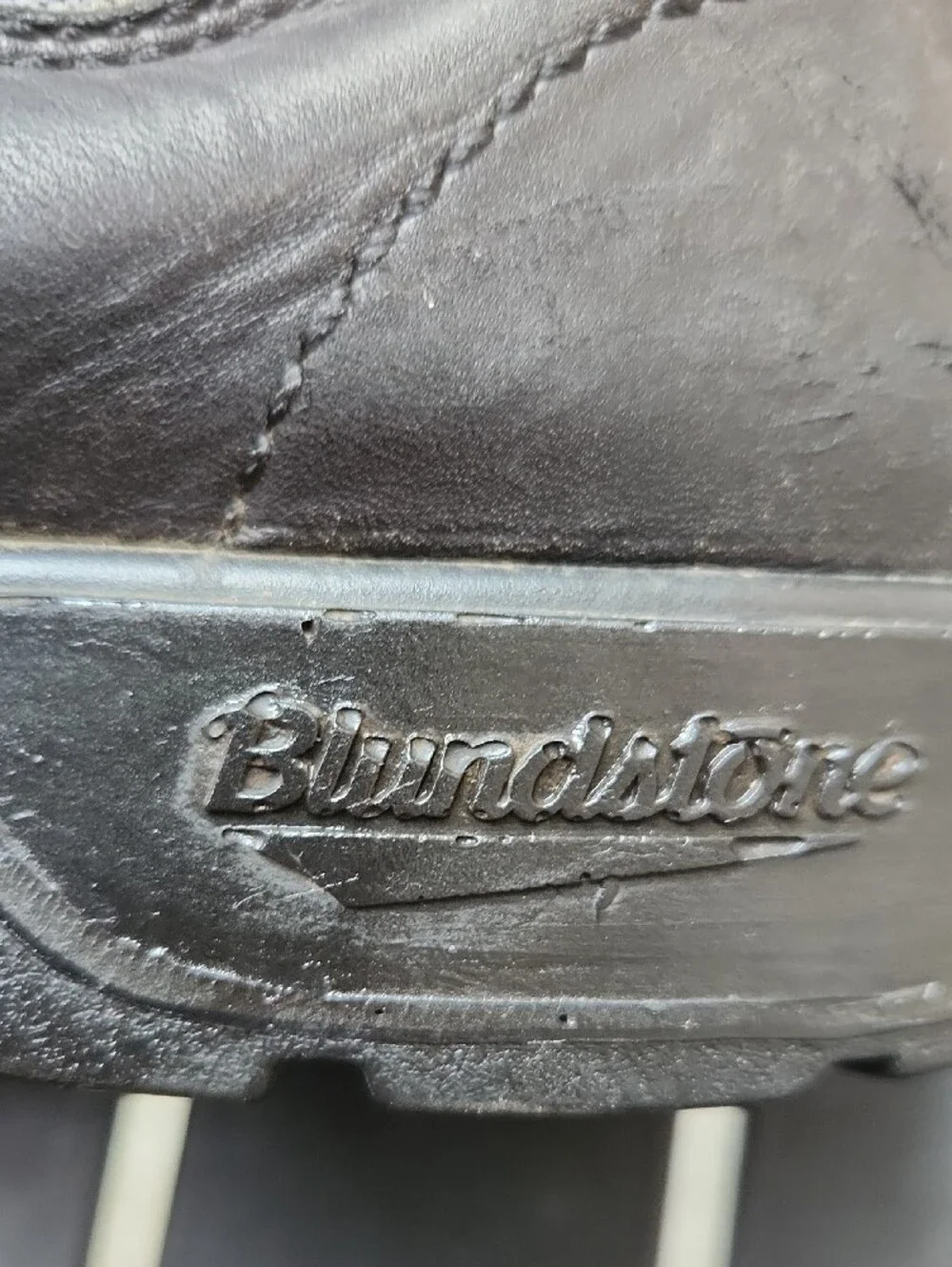 Blundstone Men’s Black Leather Chukka Boots